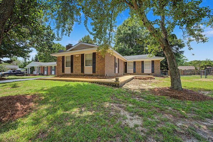 Property Photo:  112 Jefferson Court  GA 31763 