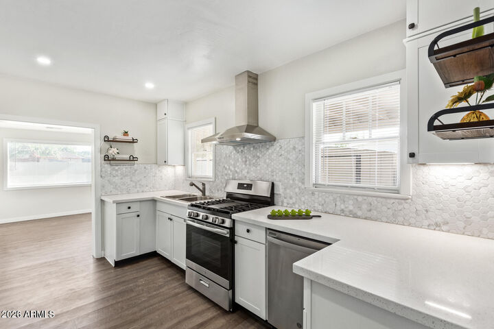 Property Photo:  539 W 1st Street  AZ 85201 