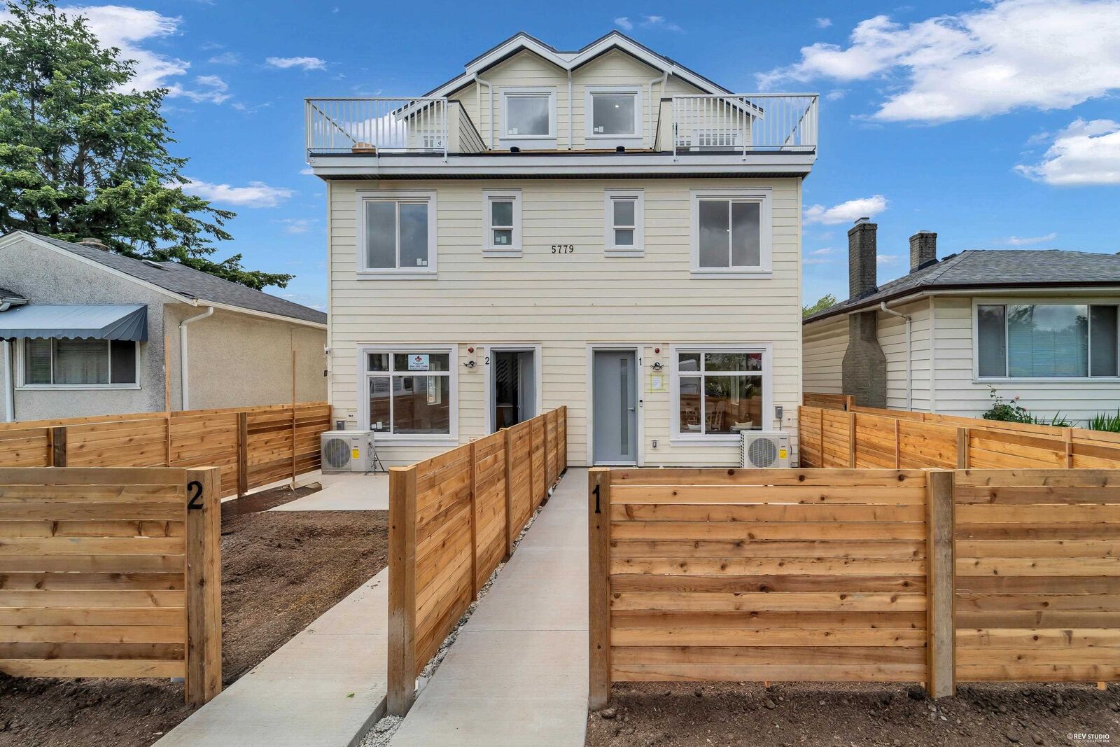 Property Photo:  5779 Clarendon Street 3  BC V5R 3K4 