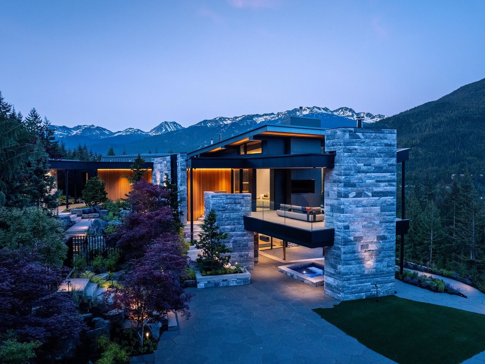 Property Photo: 5412 Stonebridge Drive BC V8E 0V9