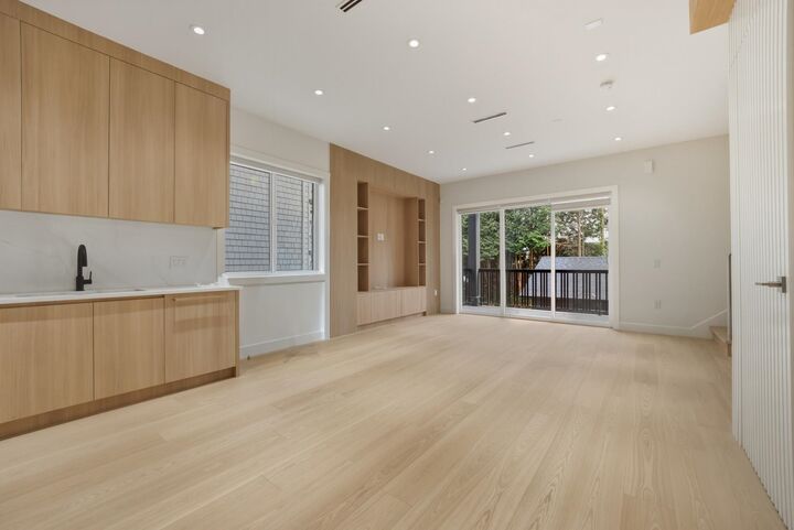 Property Photo: 3118 W 42nd Avenue BC V6N 3H2