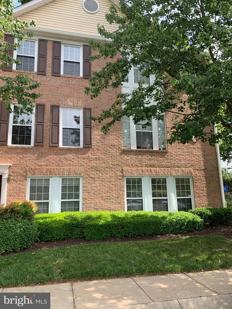 Property Photo:  7919 Foxcrest Court 7919  MD 20854 