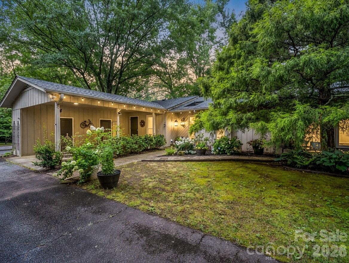 Property Photo:  91 Diamond Ridge Lane  NC 28722 
