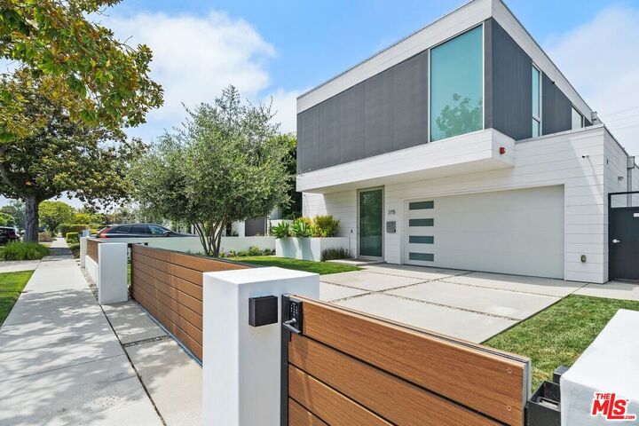 Property Photo:  3715 Meier St  CA 90066 