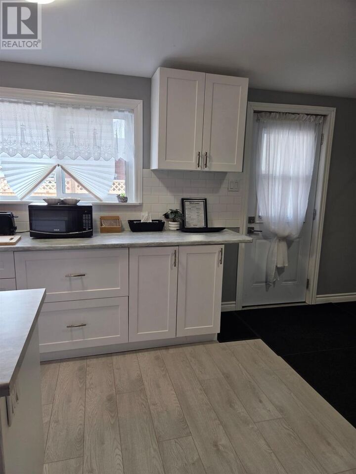 Property Photo:  9 Central Ave  ON P5A 2E8 