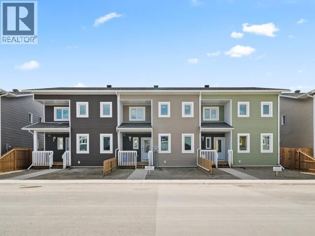 61 Wyvern Avenue — photo 1