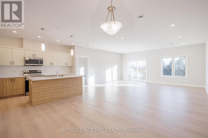 Property Photo: 41 St. Davids Road West 2A ON L2V 2L4