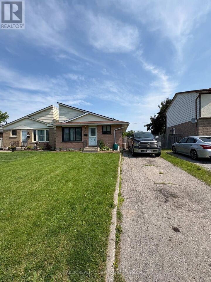 Property Photo:  13 Pol Court  ON N5R 5P9 
