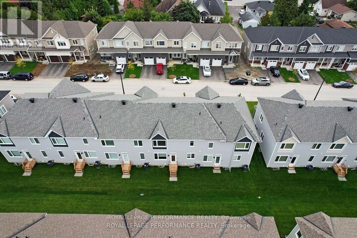 Property Photo: 254 Falsetto Street ON K1W 0S4