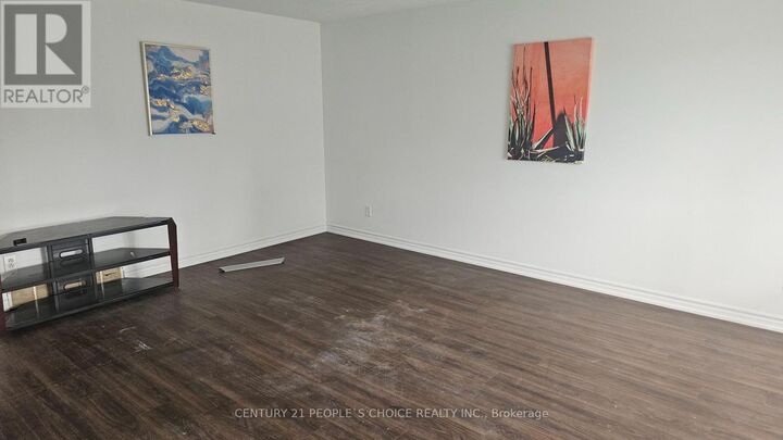 Property Photo: 58 Belwood Crescent ON N2C 1Z3
