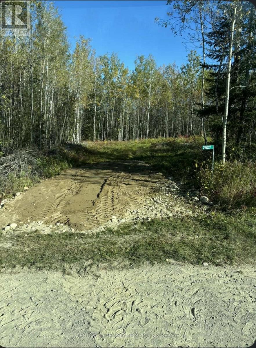 Property Photo:  208227 Cabin Road  ON P0J 1H0 