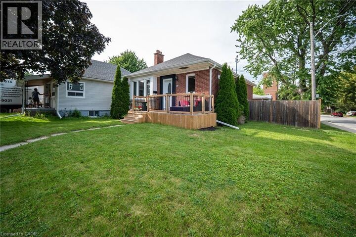 Property Photo: 47 Brucedale Avenue East ON L9A 1N1