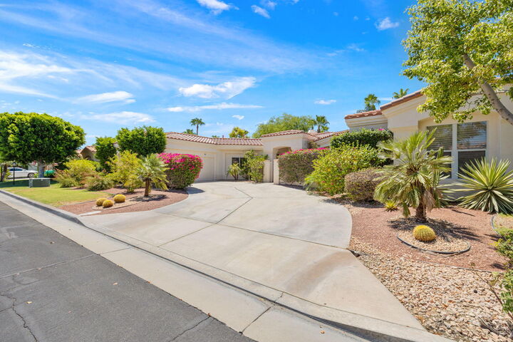 Property Photo: 81 Appian Way CA 92211
