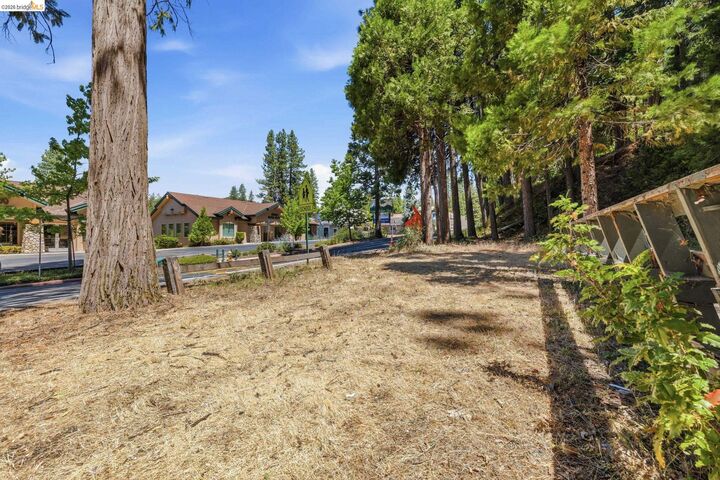Property Photo:  22905 Twain Harte Dr  CA 95383 
