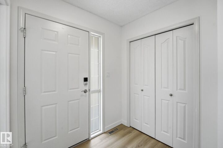 Property Photo: 10 Devon Close 8 AB T8N 6B6