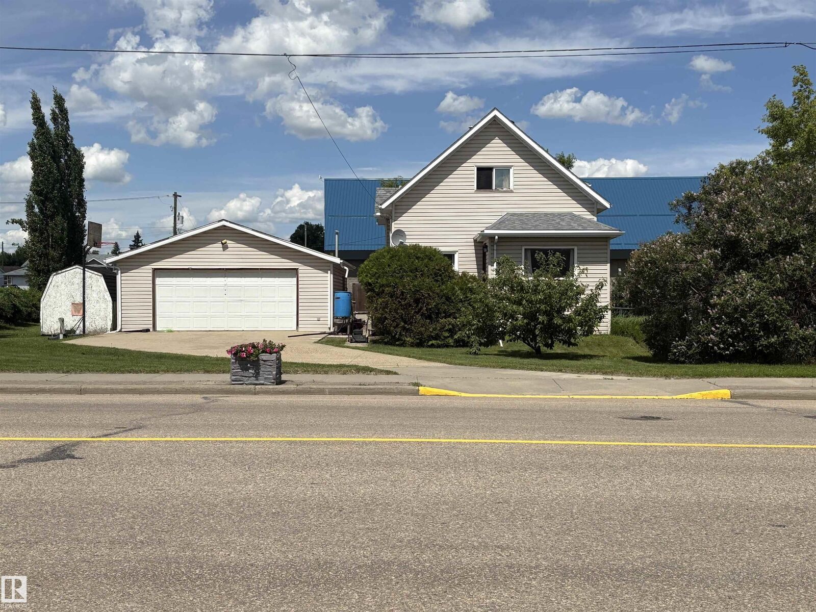 Property Photo: 4806 50 Avenue AB T0A 1A0
