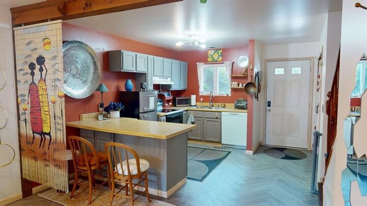 Property Photo: 7216 Oak Ridge Pl VA 23336