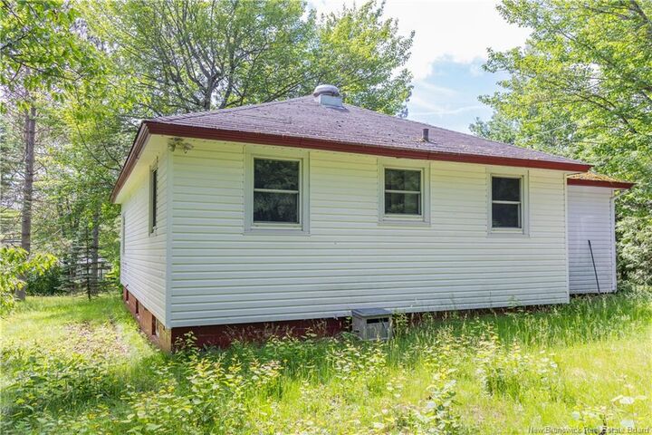Property Photo:  37 Second Avenue  NB E6J 1T3 
