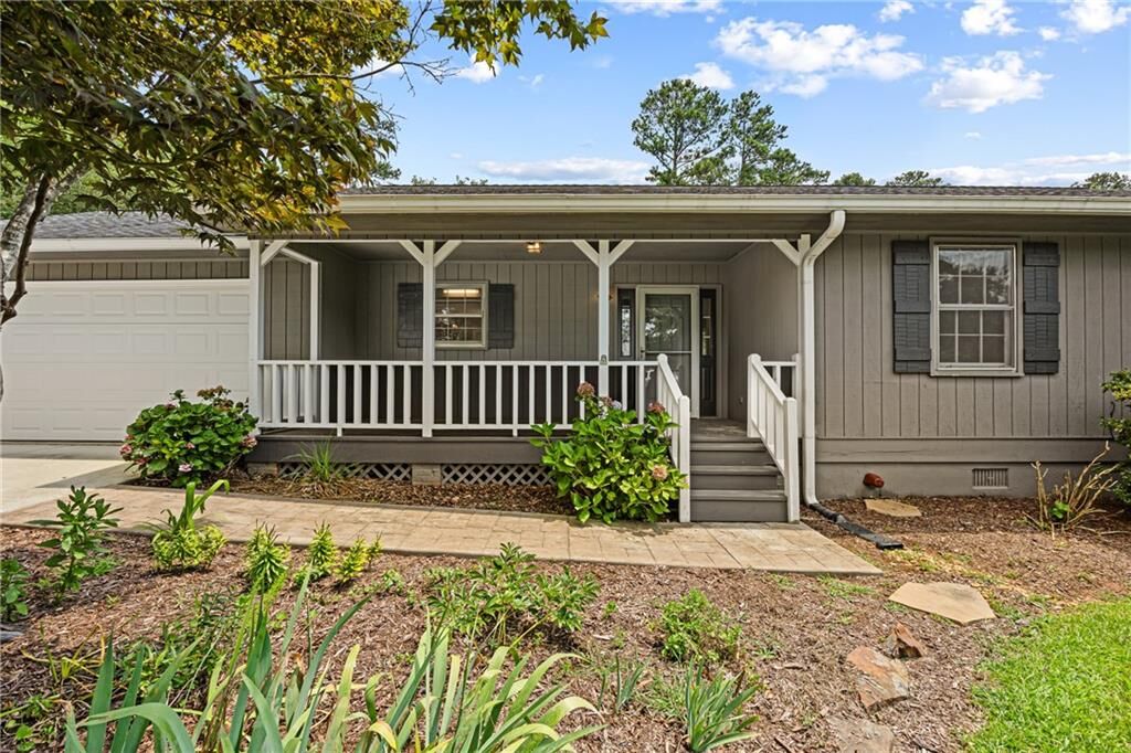 Property Photo:  5671 Raintree Trace  GA 30566 