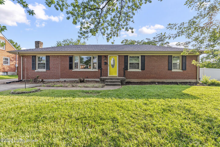 Property Photo: 3500 Tyrone Dr KY 40218