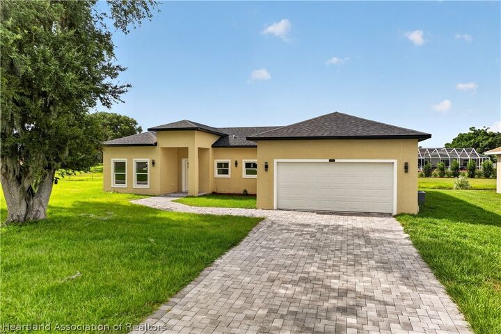 Property Photo: 6741 Heavitree Drive FL 33876