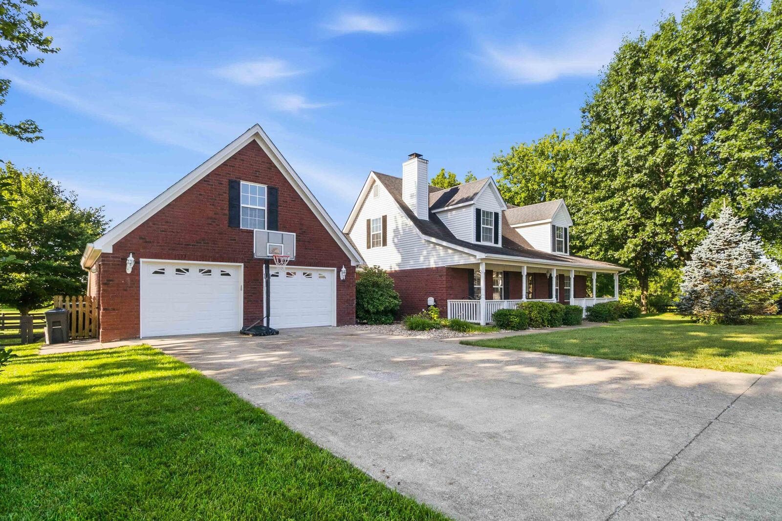 Property Photo:  136 General Cleburne Drive  KY 40475 