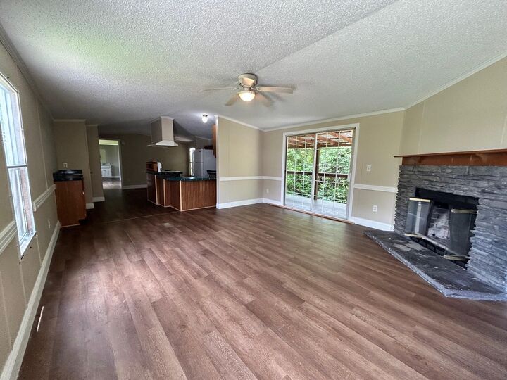 Property Photo: 376 Cumberland Drive KY 42518