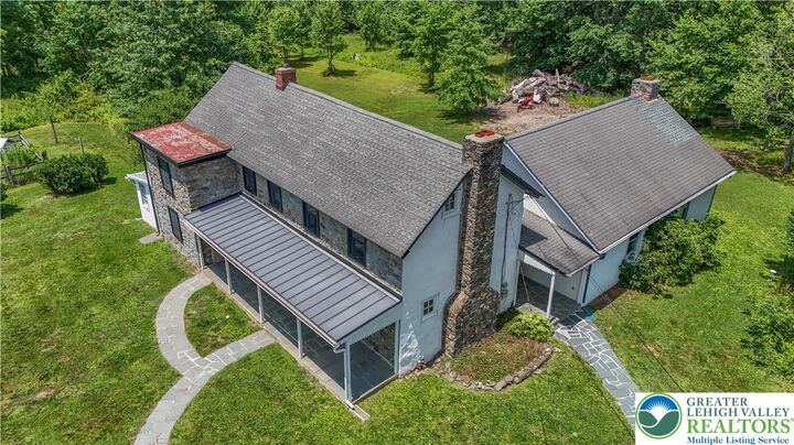 Property Photo:  1350 Old Plains Road  PA 18073 