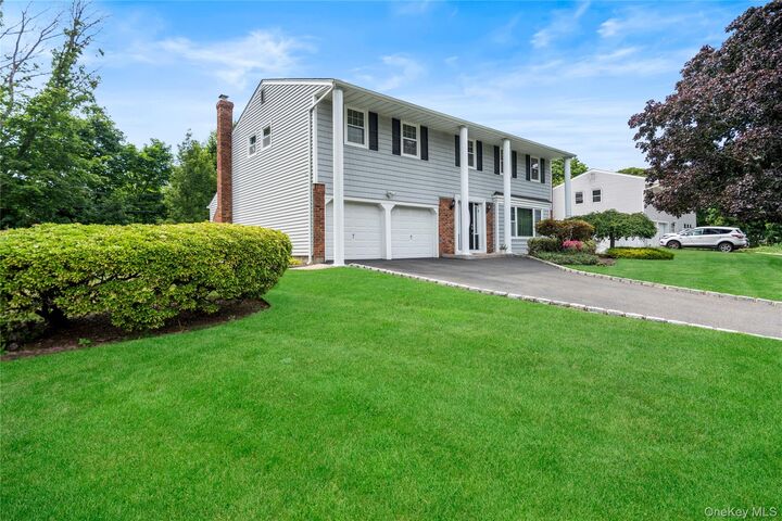 Property Photo:  16 Bruce Drive  NY 11720 