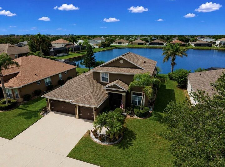 Property Photo: 13332 Graham Yarden Drive FL 33579