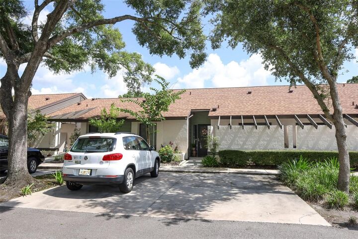 Property Photo:  2372 Sun Valley Circle 2372  FL 32792 