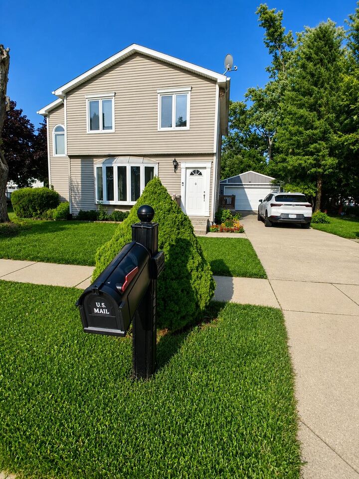 Property Photo:  21812 Albion Avenue  MI 48336 