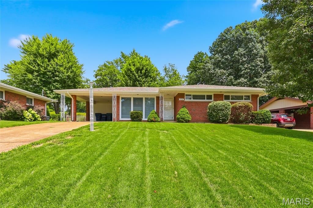 Property Photo:  8830 Red Oak Drive  MO 63126 