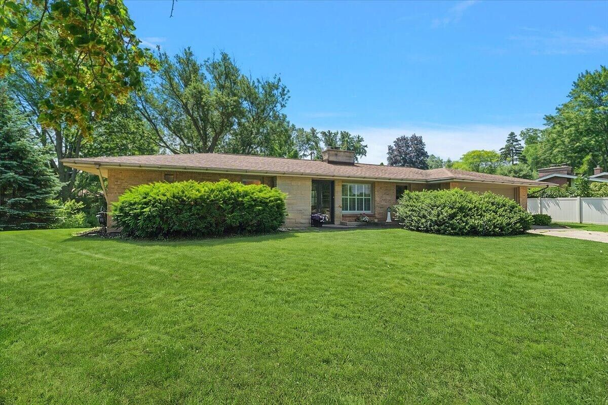Property Photo: 838 S Shore Drive MI 49423