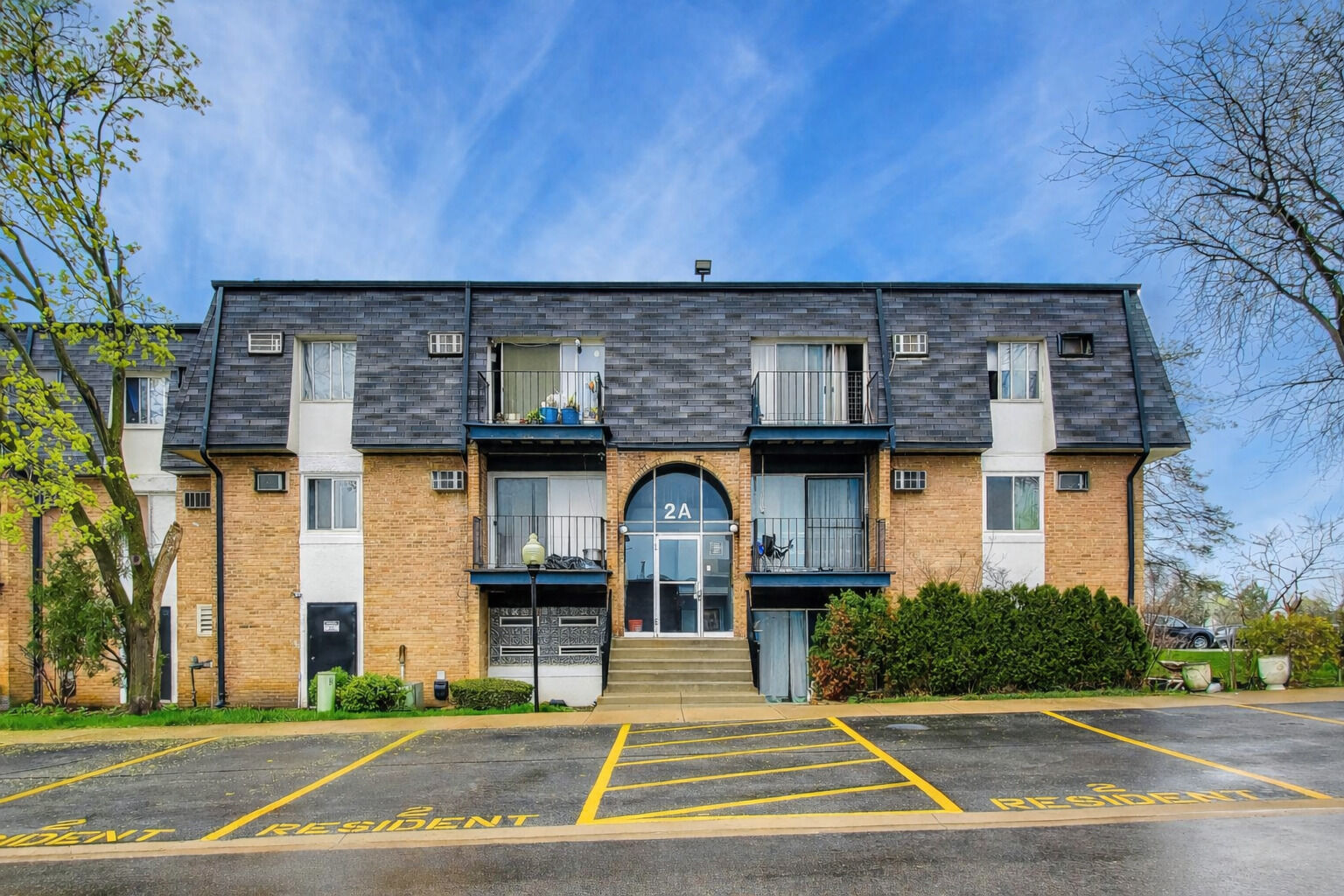 Property Photo: 2A E Dundee Quarter Drive 208 IL 60074