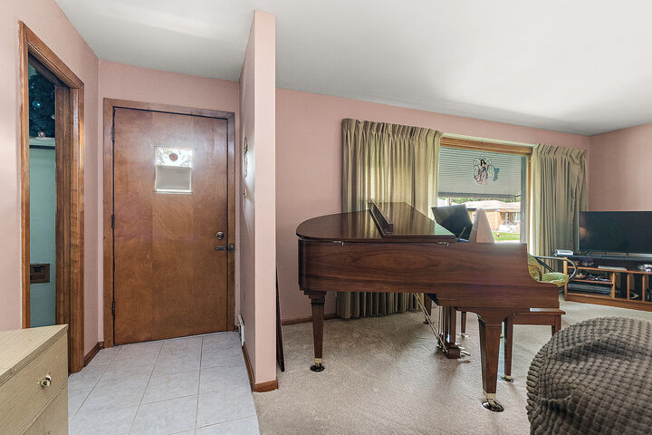 Property Photo:  14401 S Hoxie Avenue  IL 60633 
