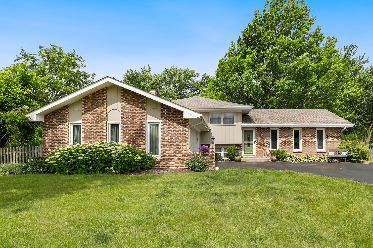 Property Photo:  11S560 Whittington Lane  IL 60564 