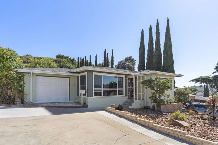 Property Photo:  4142 Vista Grande Drive  CA 92115 