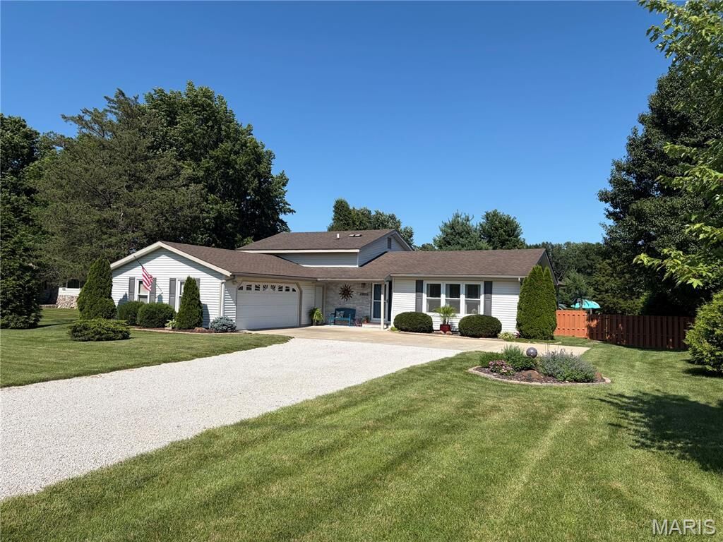 Property Photo: 12394 Roberson Road IL 62056