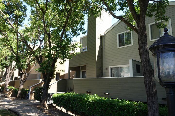 Property Photo:  1019 Dornajo Way 256  CA 95825 