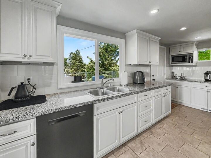 Property Photo:  2418 Westville Trail  CA 95614 