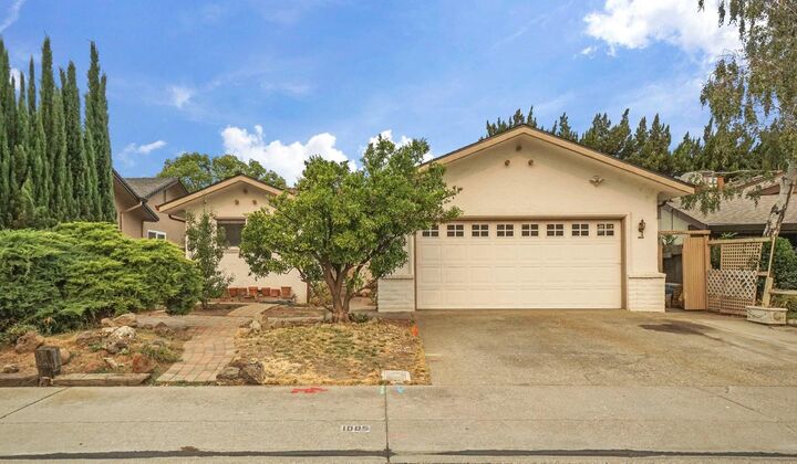 Property Photo: 1005 Dover Drive CA 95242