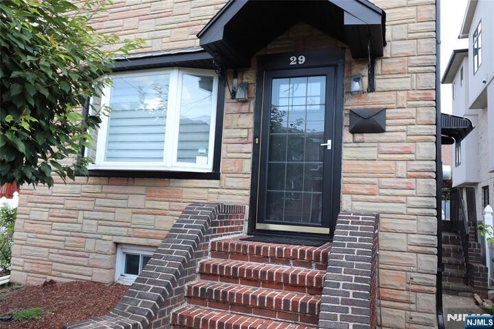 Property Photo:  29 Cleveland Place  NJ 07650 