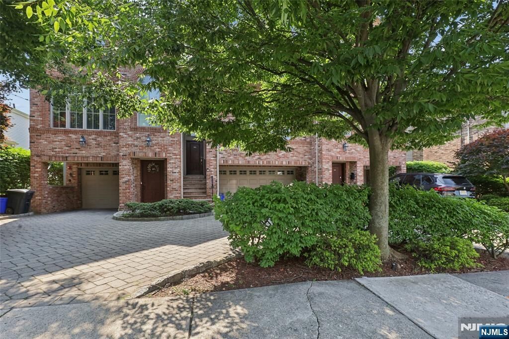 Property Photo:  2462 3rd Street  NJ 07024 