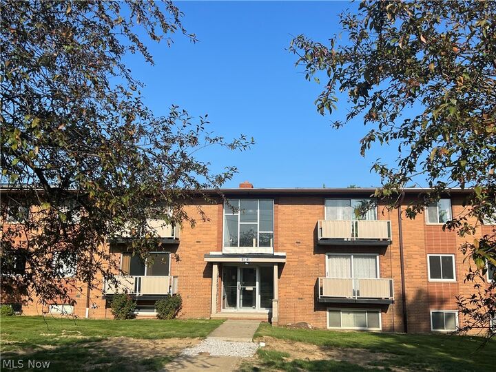 Property Photo: 21841 River Oaks Drive B11 OH 44116