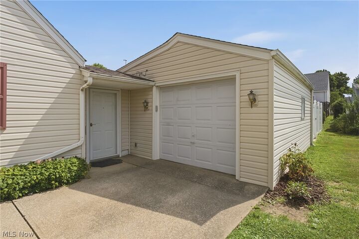 Property Photo: 1108 Hawthorne Avenue SW OH 44710