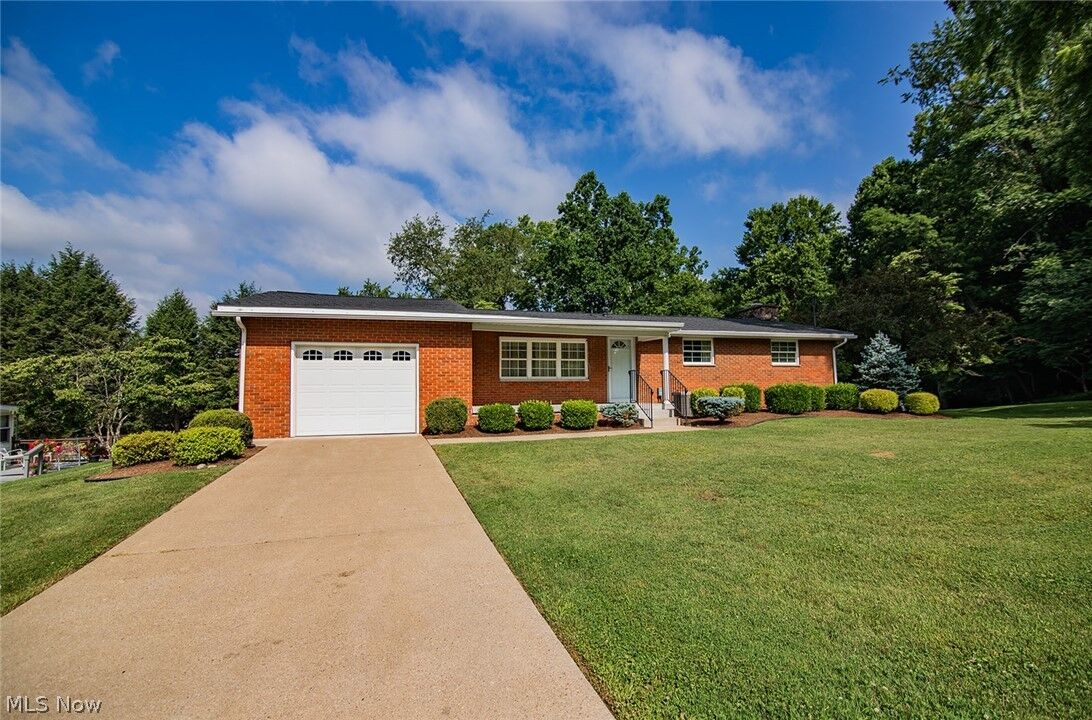 Property Photo: 135 Cranberry Street WV 26181