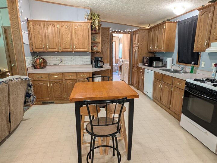 Property Photo: 3945 Maple Street MN 55757