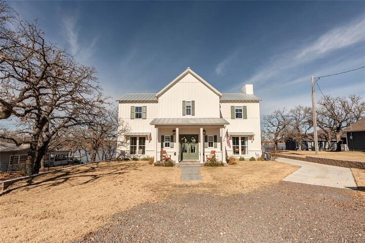 Property Photo: 1061 Tradewinds Road TX 76255