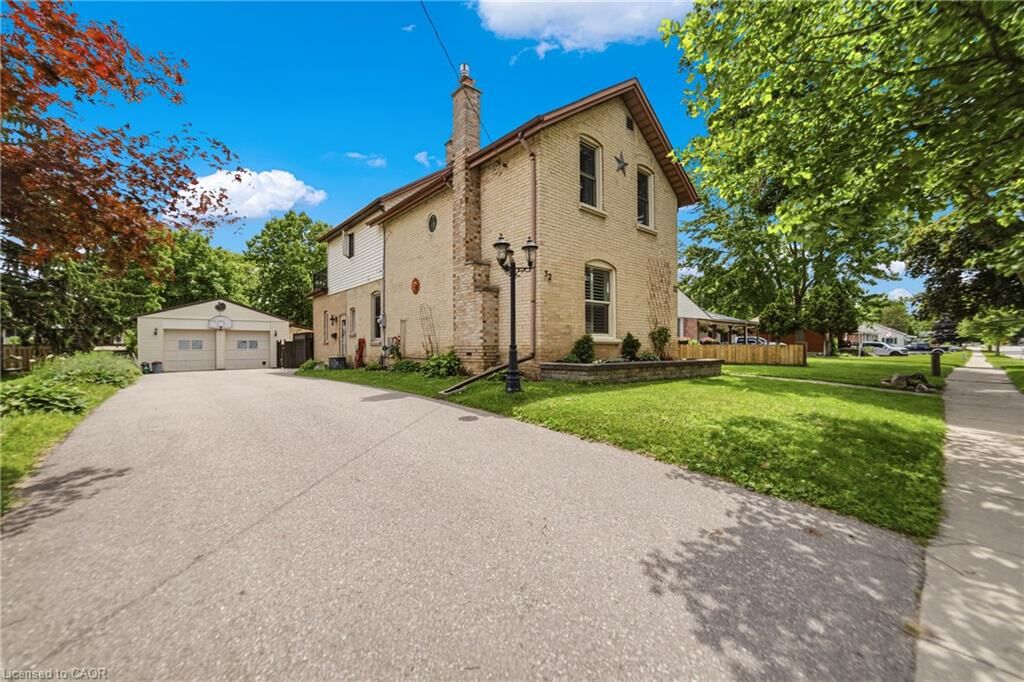 Property Photo:  32 Clench Avenue  ON N3T 1B6 